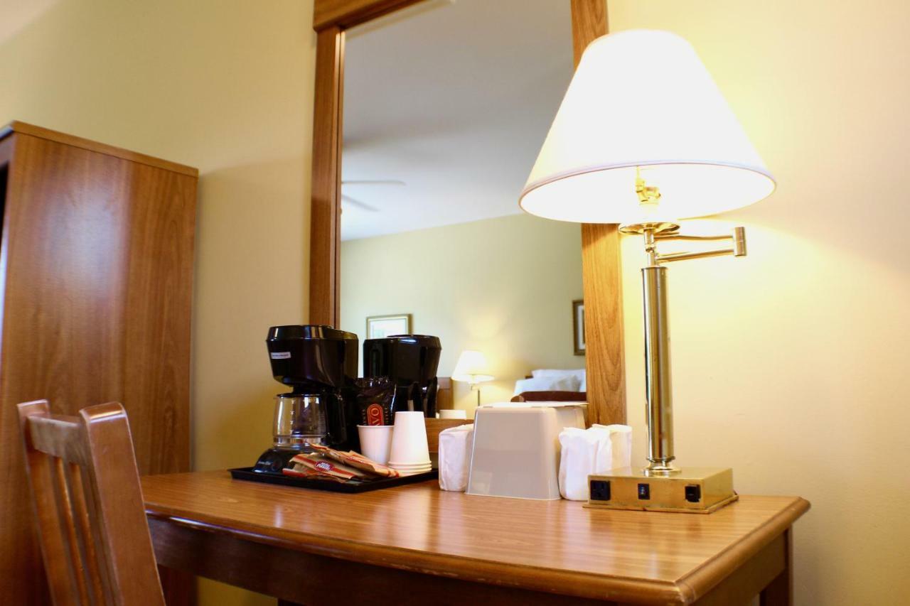 Evangeline Inn & Motel Grand pré Dış mekan fotoğraf